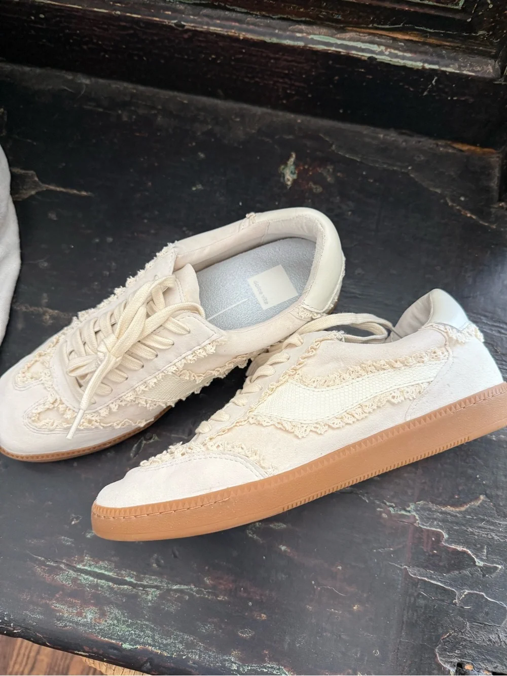 Dolce Vita Cream Notice Low-Top Sneakers